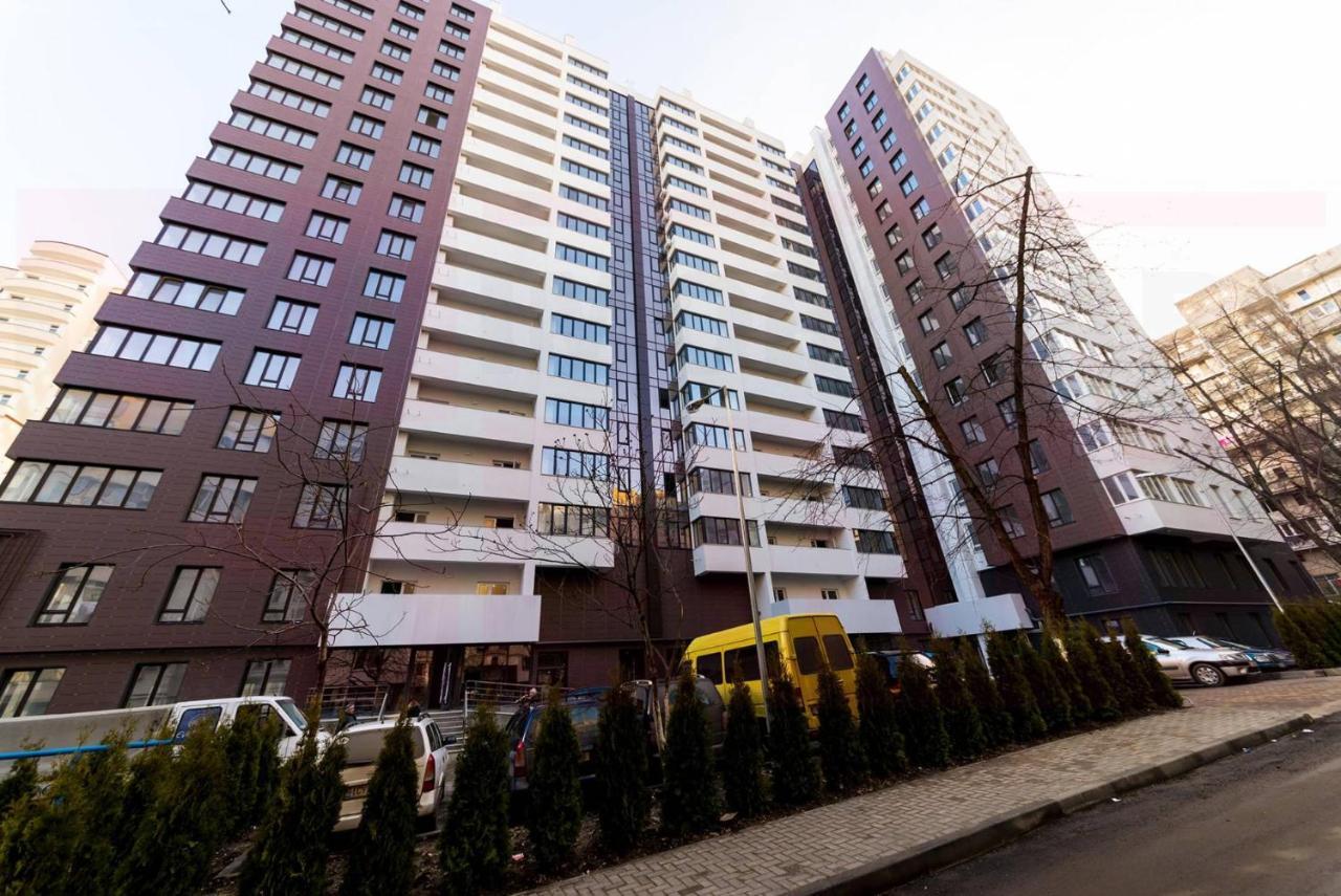 Sky House Central Apartment คีชีเนา ภายนอก รูปภาพ